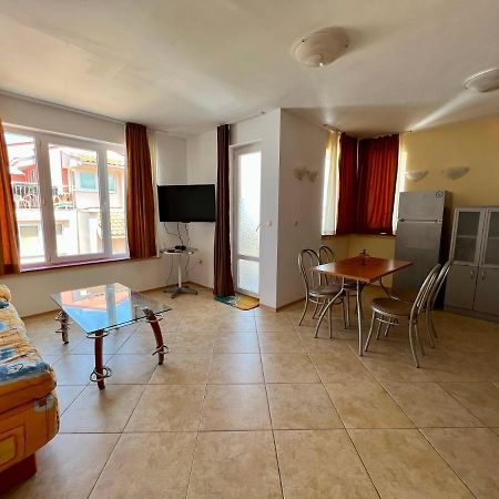 Private One-Bedroom Apartment With Balcony In Sozopol By Flat Mаnаger Bagian luar foto
