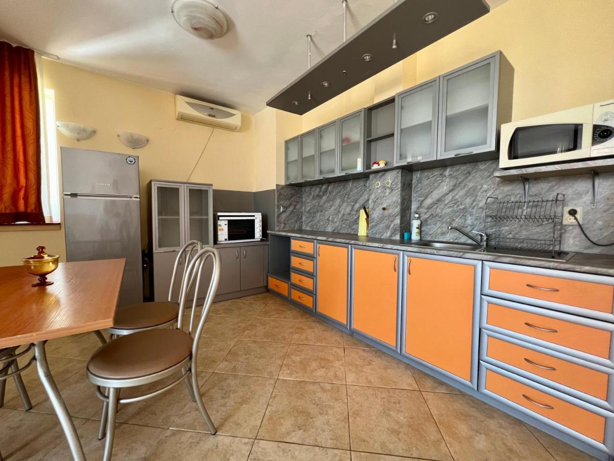 Private One-Bedroom Apartment With Balcony In Sozopol By Flat Mаnаger Bagian luar foto