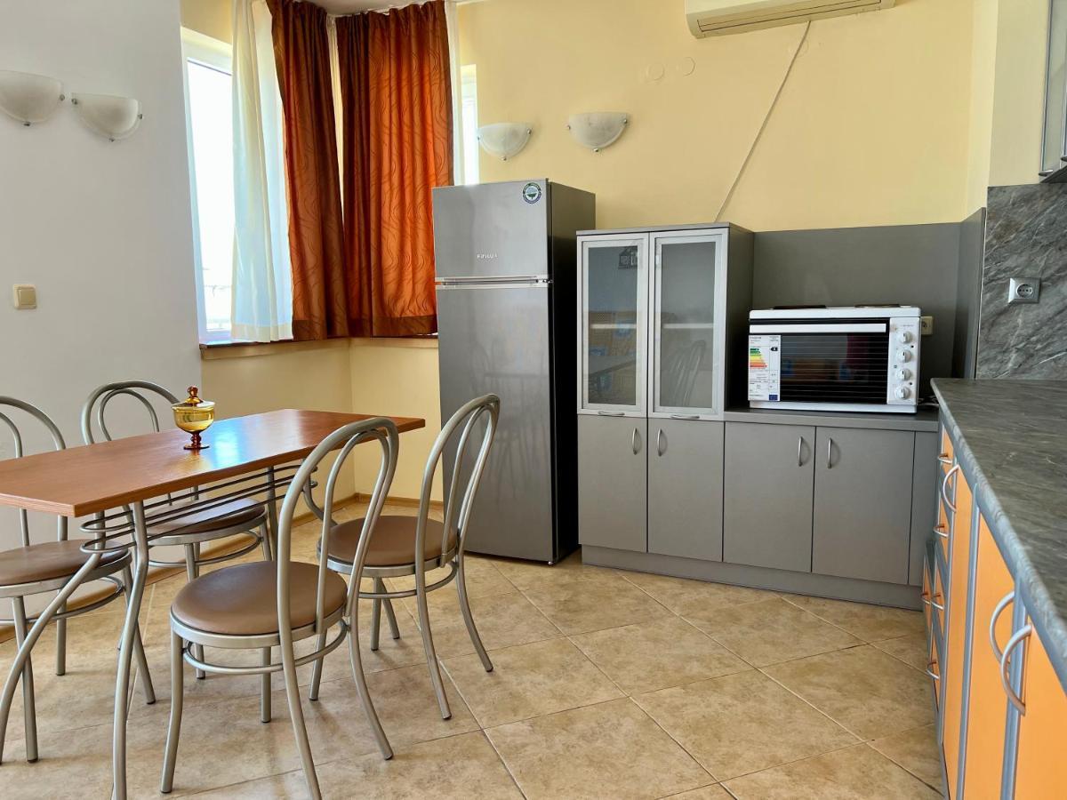 Private One-Bedroom Apartment With Balcony In Sozopol By Flat Mаnаger Bagian luar foto